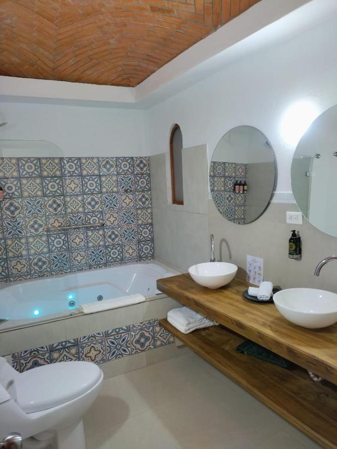 La Alhambra Hotel Boutique فيلا دي ليفا المظهر الخارجي الصورة